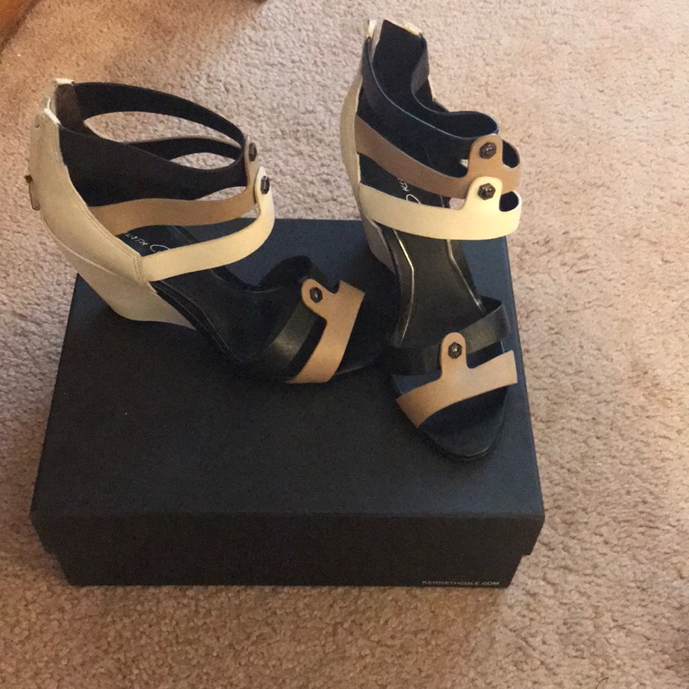 Kenneth Cole Wedges